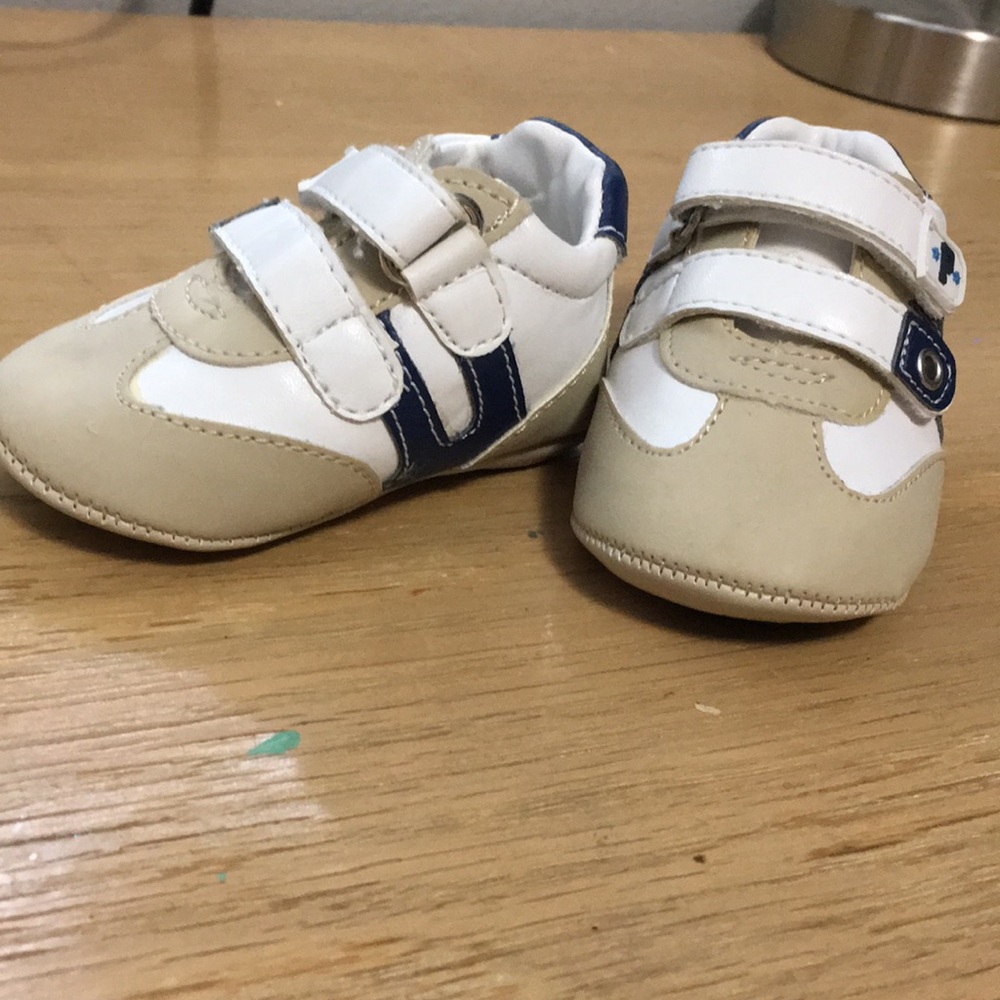 Children’s Place 3-6 month Shoes